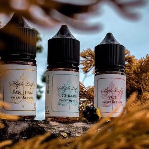 楓葉小煙 30ML【小煙油 line id : yun9370】原廠正品 加拿大楓葉 30ML 黑奶cuban 雪茄Suan Juan 經典VCT 白章魚 甜爆米花 鹹爆米花 草莓漩渦糖 (非生命之樹 VGOD